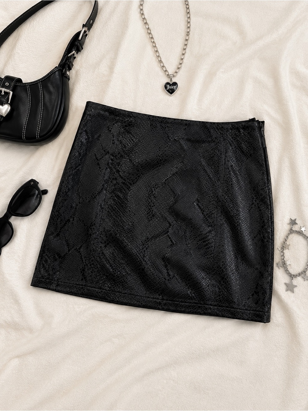 JUICY by Juicy Couture Black Snakeskin Mini Skirt L Y2K Coated